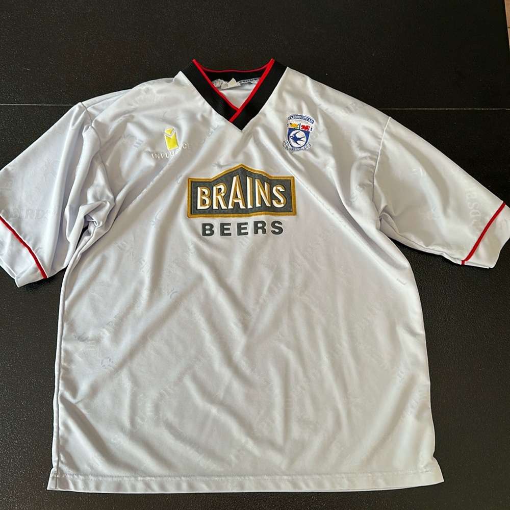 Vintage Football top - Cardiff City 1995-96 season, sponsored by Brains Beers